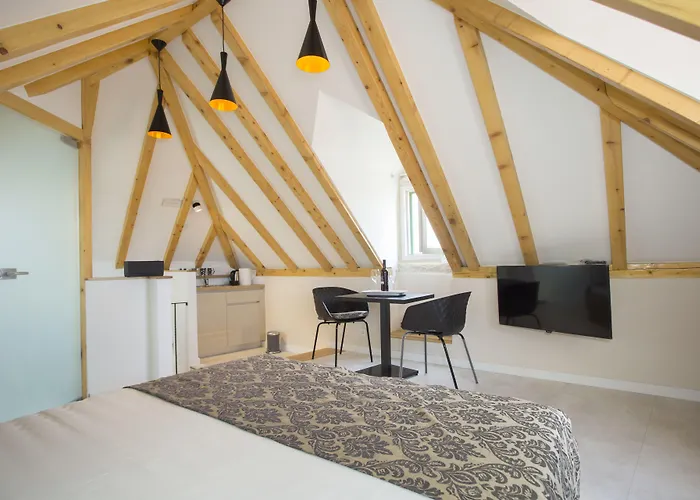 Apartment Situs Split