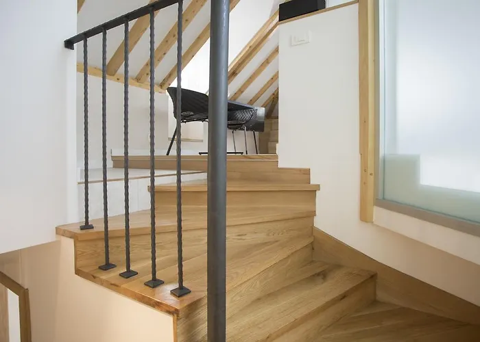 Apartment Situs Split